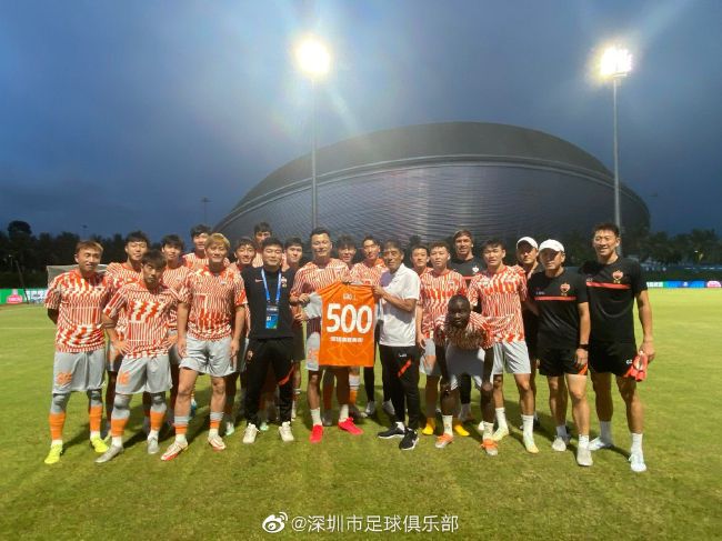 爹，叔叔们，对付这几个小杂碎，棠伢子一个人就行了。